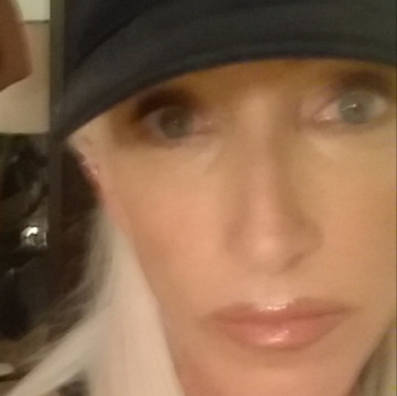 Meet your Posher, Timarie - Picture 1 of 1